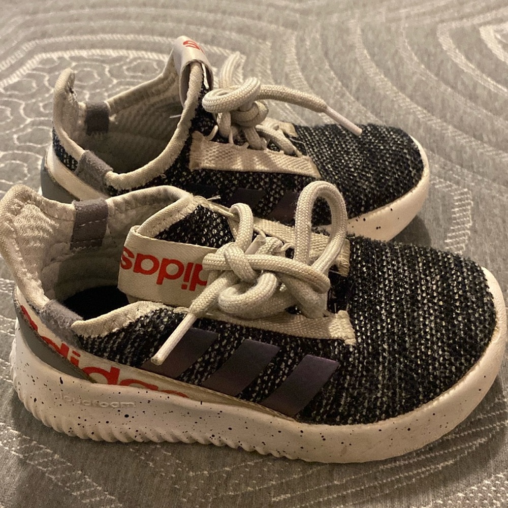 Boys Adidas tennis shoes